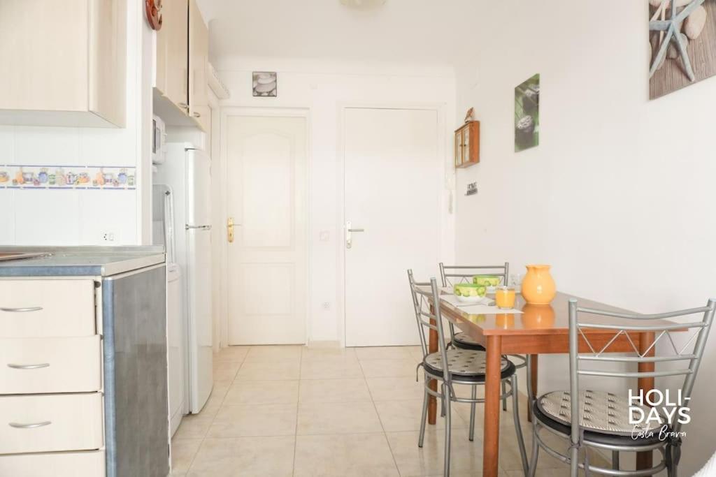 Apartamento Marina Dreams Roses Bagian luar foto